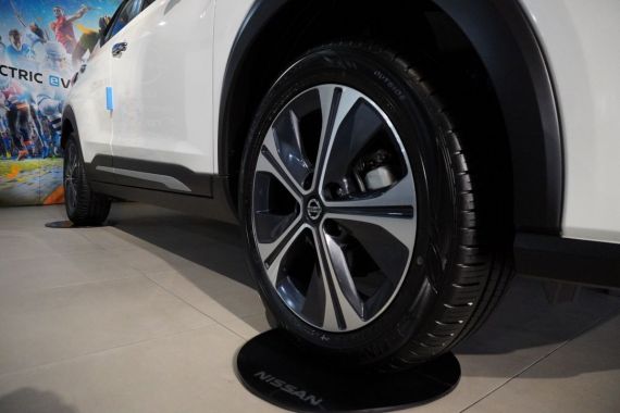 Dunlop Hadirkan Sejumlah Ban Mobil Listrik, Ada untuk Wuling Cloud EV - JPNN.COM