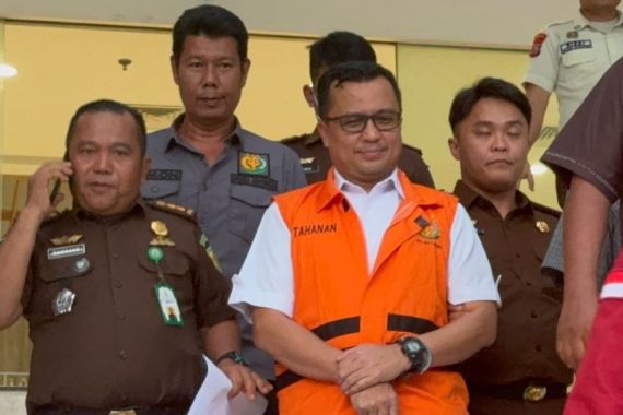 Kadisdik Riau Diduga Suruh Bawahan Buat Dokumen Perjalanan Dinas Fiktif, Negara Rugi Rp 2,3 Miliar - JPNN.COM