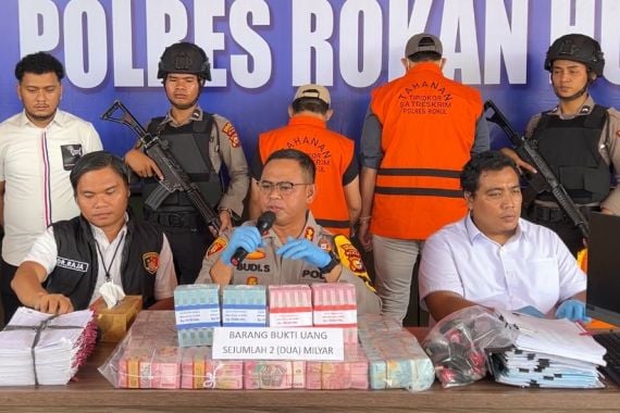 Eks Kadis Perkim Rohul Kembalikan Duit Haram Rp 2 Miliar, Polisi Bidik Tersangka Baru - JPNN.COM