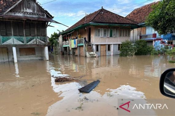 Ratusan Rumah di OKU Selatan Sumsel Dilanda Banjir - JPNN.COM