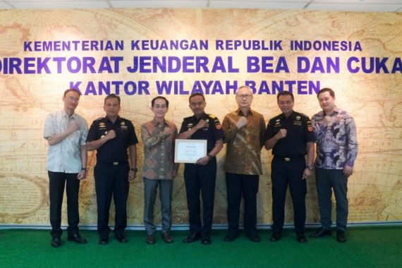 Bea Cukai Banten Sabet Penghargaan dari Redeco Petrolin Utama - JPNN.COM