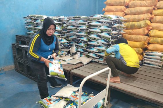 Pemprov Kaltim Kirim Bantuan 6.400 Paket Sembako ke Mahakam Ulu - JPNN.COM