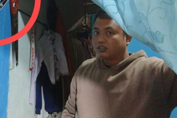 Modus Beli Rokok, KKB Tembak Pemilik Warung, Untung Meleset - JPNN.COM