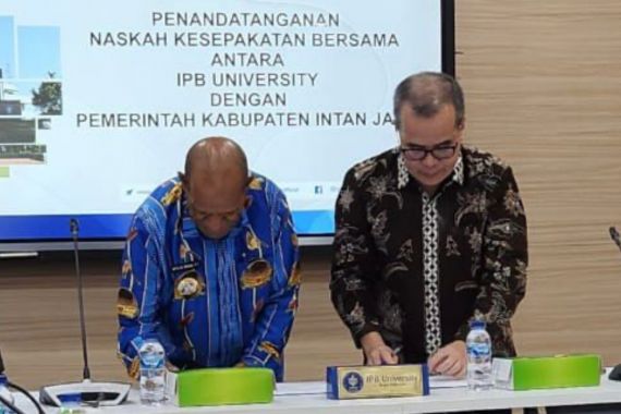 Fokus Bangun SDM Anak Asli Papua, Apolos Bagau Jalin MoU dengan Kampus IPB - JPNN.COM
