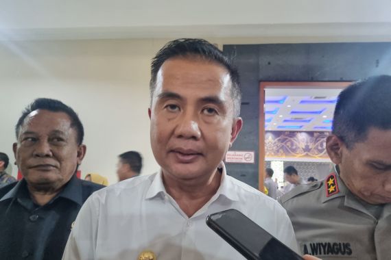 Bey Machmudin: Pemberhentian Pj Bupati Bandung Barat Tidak Bisa Langsung - JPNN.COM