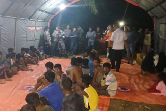51 Pengungsi Rohingya Sudah Tiba di Langkat - JPNN.COM