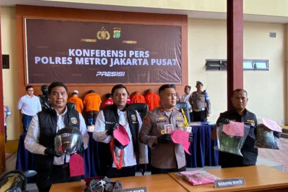 Polisi Bekuk Penjambret yang Sudah 12 Kali Beraksi di Jakarta Pusat - JPNN.COM