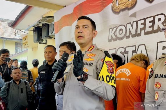Mencabuli 11 Anak di Bogor, Pemilik Warung Kelontong Diringkus Polisi - JPNN.COM