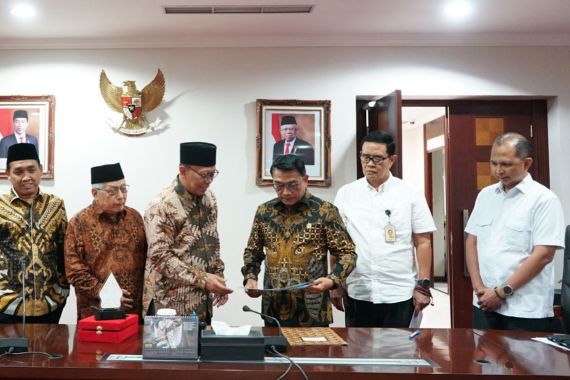 Moeldoko Dorong Pesantren Jadi Pilar Ketahanan Pangan Nasional - JPNN.COM