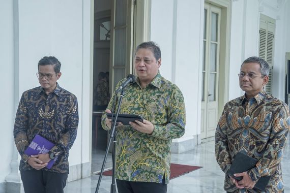 Dampingi Presiden Bertemu OEDC, Airlangga Tegaskan Komitmen Indonesia dalam Proses Aksesi - JPNN.COM