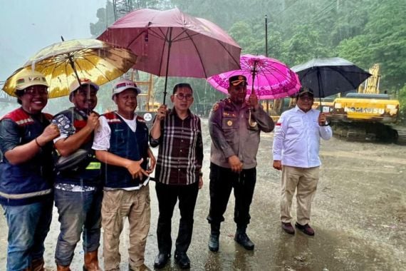 Ikatan Keluarga Minangkabau di Perantauan Bantu Korban Bencana Galodo Sumbar - JPNN.COM
