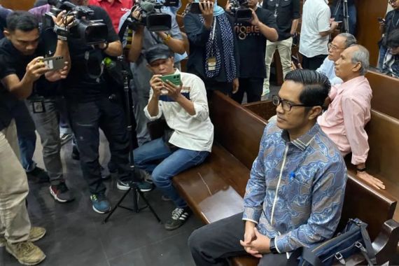 Febri Diansyah Terima Hampir Rp4 Miliar terkait Kasus SYL Cs - JPNN.COM