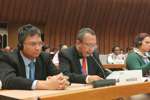 Di Forum ILC, Kemnaker Beber Langkah Nyata Indonesia Atasi Bahaya Biologis di Tempat Kerja - JPNN.COM