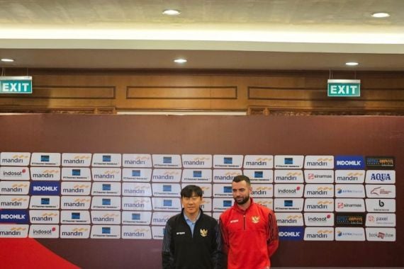 Timnas Indonesia vs Irak: Shin Tae Yong Buka Peluang Memainkan Jay Idzes - JPNN.COM