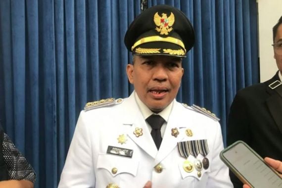 Jadi Tersangka Korupsi Pasar Cigasong Majalengka, Pj Bandung Barat Arsan Latif Tetap Masuk Kerja - JPNN.COM