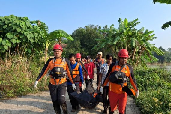 Wanita Paruh Baya yang Tenggelam di Sungai Ogan Ditemukan Meninggal Dunia - JPNN.COM