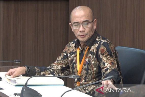 Ketua KPU Hasyim Langsung Ngacir Seusai Sidang Dugaan Asusila - JPNN.COM