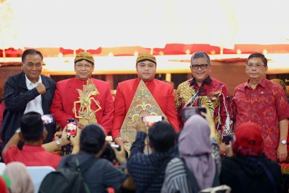 PDIP Ajak Masyarakat Ambil Hikmah dan Spirit Bung Karno Melalui Pertunjukan Wayang - JPNN.COM