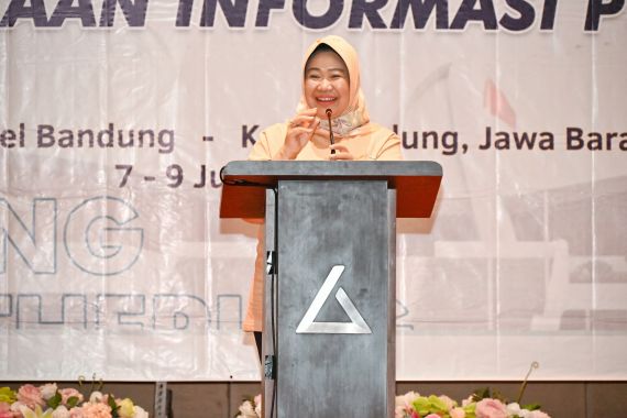 Plt Sekjen MPR Siti Fauziah Harap Sinergitas Wartawan Parlemen-MPR Terus Ditingkatkan - JPNN.COM