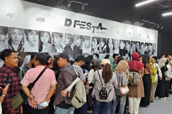 Ribuan K-POPers Meriahkan Hari Pertama Festival Pameran D’FESTA JAKARTA 2024 - JPNN.COM