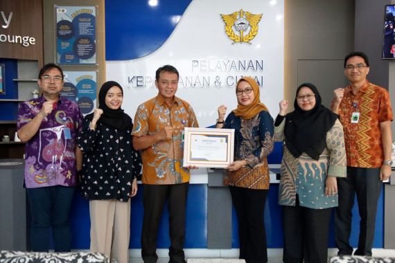Berkat Pelayanan Prima, Bea Cukai Banten Raih Penghargaan dari PT Megah Buana Pancarona - JPNN.COM
