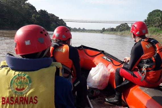 Bocah 12 Tahun Tenggelam Saat Memancing di Sungai Lematang - JPNN.COM