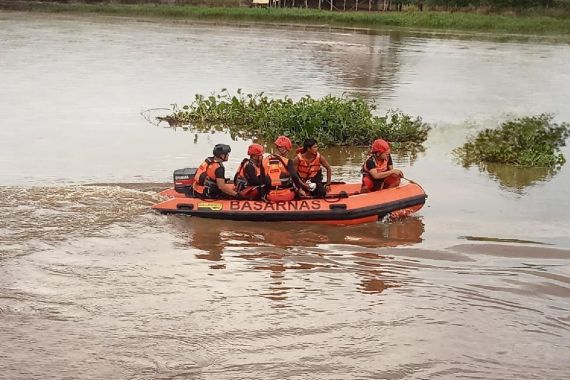 Lansia yang Tenggelam di Sungai Ogan Akhirnya Ditemukan Oleh Anaknya, Begini Kondisinya - JPNN.COM