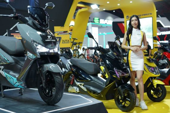 United E-Motor Beri Potongan Harga Bagi Pengunjung Jakarta Fair 2024 - JPNN.COM