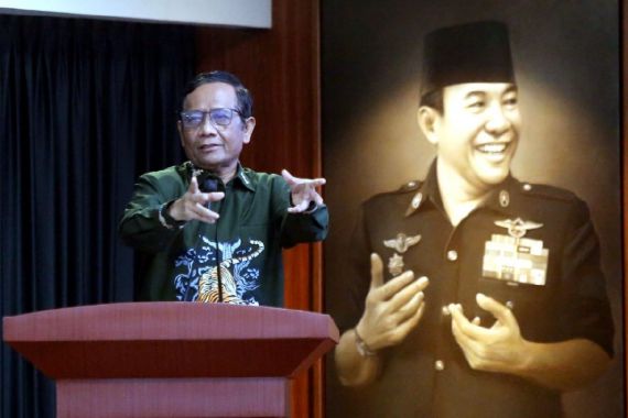 Bicara di Acara Sekolah Hukum, Mahfud MD: Indonesia Sudah Bersatu, tetapi Belum Adil dan Makmur - JPNN.COM