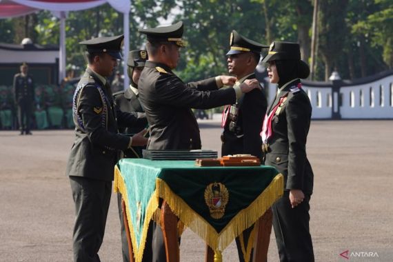 Melantik 1.064 Perwira Baru TNI AD, KSAD Jenderal Maruli Berpesan Begini - JPNN.COM