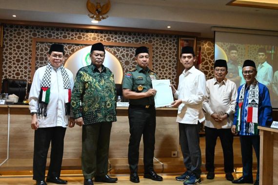 Panglima TNI Terima Hasil Ijtima Ulama Komisi Fatwa, Termasuk Soal Palestina & Salam Lintas Agama - JPNN.COM