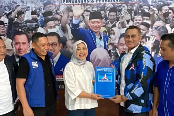 Demokrat Dukung Ketua DPC Gerindra Nurhidayah Maju di Pilkada Lombok Barat 2024 - JPNN.COM