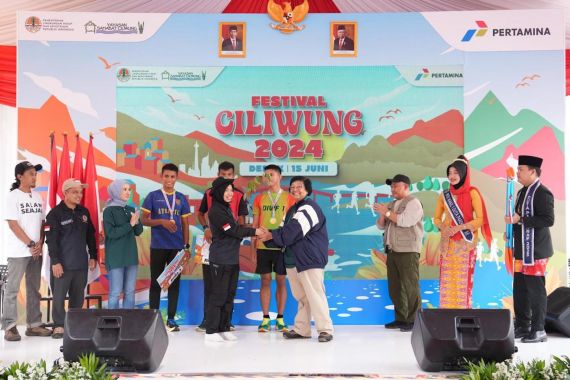 Festival Ciliwung, Menteri LHK Siti Nurbaya: Masih Perlu Tindakan Pengendalian - JPNN.COM