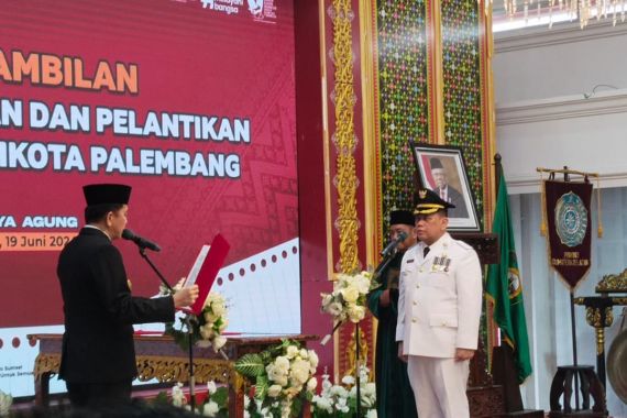 Ucok Abdulrauf Damenta Resmi Menjabat Pj Wali Kota Palembang - JPNN.COM