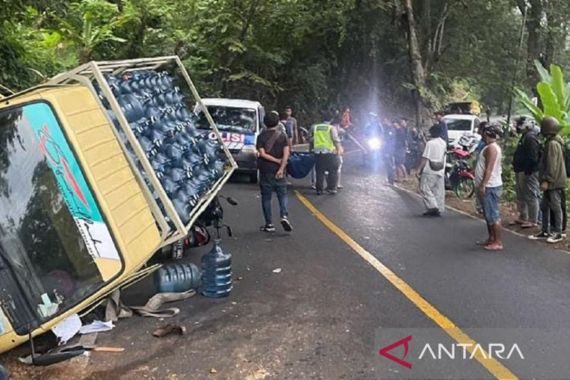 Detik-Detik Pelajar Tewas Tertabrak dan Masuk Kolong Truk di Sukabumi, Innalillahi - JPNN.COM