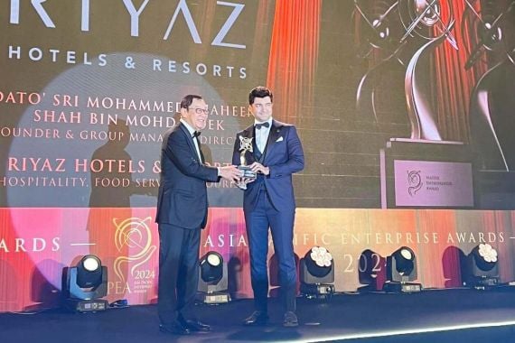 Kembangkan Bisnis di Indonesia, Bangsawan Malaysia Raih Penghargaan - JPNN.COM