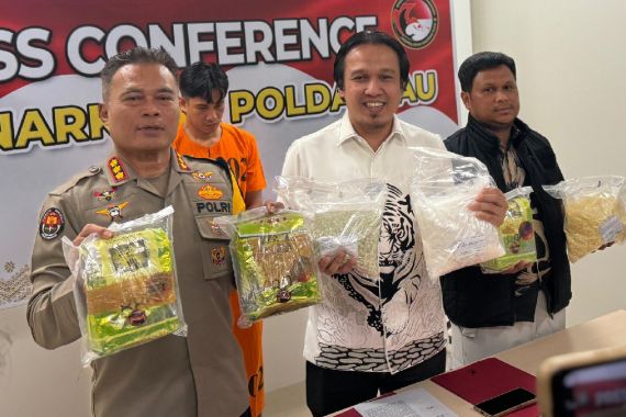 Kombes Manang Bergerak Cepat, 9 Kg Sabu-sabu dan 9.000 Pil Ekstasi Gagal Beredar - JPNN.COM