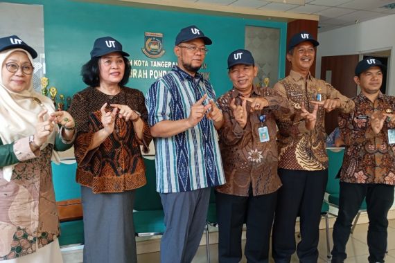 Rektor Ojat: Jangan Sampai Ada Warga Pondok Cabe Tidak Kuliah, UT Sangat Terjangkau  - JPNN.COM