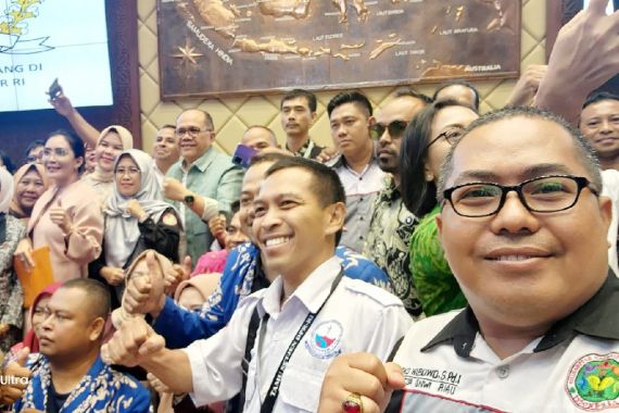 9 Usulan Forum Honorer Masuk Rekomendasi DPR RI, Ada soal Seragam PPPK - JPNN.COM