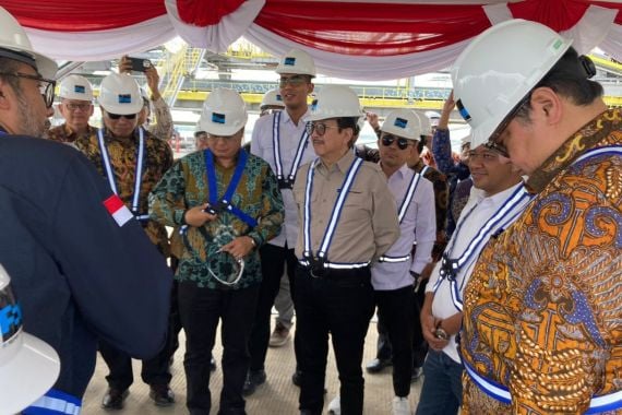 Resmikan Smelter Tembaga Freeport di Gresik, Menko Airlangga: Ini Paling Hebat - JPNN.COM