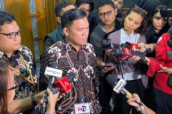 Jaksa KPK Persilakan SYL Laporkan Aliran Dana ke Green House Milik Bos Partai di Pulau Seribu - JPNN.COM