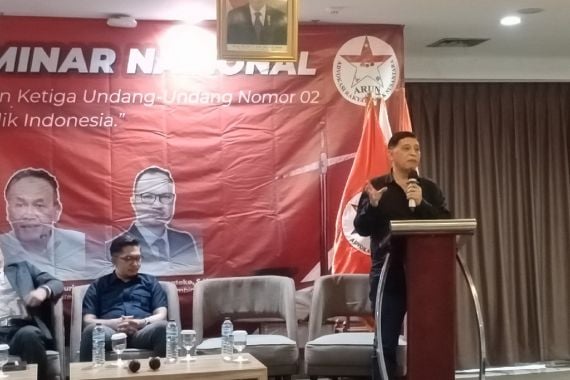 Ketum DPP ARUN Minta Masyarakat Objektif Menilai Revisi UU Polri - JPNN.COM