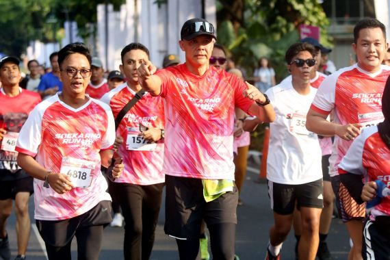 Ikuti Soekarno Run, Ganjar Sebut Bung Karno Tak Pernah Berhenti Walau Ditekan Penguasa - JPNN.COM