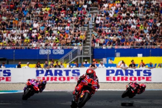 MotoGP Belanda: Mampukah Pecco Bagnaia Menyalip Valentino Rossi? - JPNN.COM