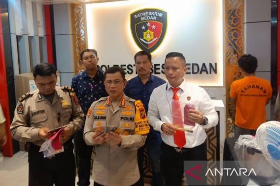 Pelaku Pencurian Uang dengan Modus Ganjal ATM di Medan Ditangkap Polisi - JPNN.COM