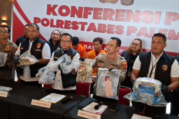 Terungkap, Motif Bos Distro Bunuh Pegawai Koperasi di Palembang - JPNN.COM