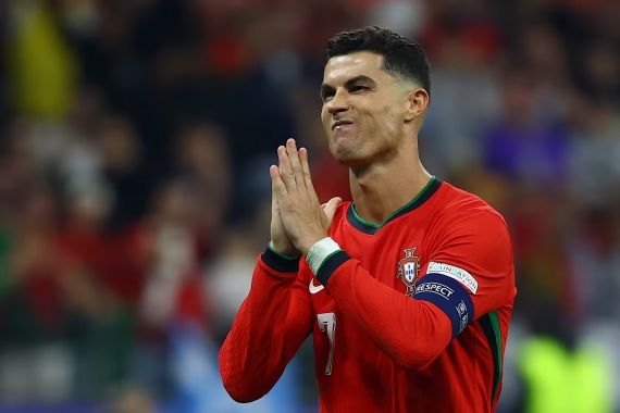 Portugal vs Slovenia: Diogo Costa Pahlawan, Cristiano Ronaldo cs Selamat - JPNN.COM