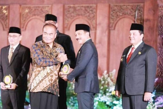 Sukses Tangani Stunting, Pemkab Klungkung Diganjar Penghargaan - JPNN.COM
