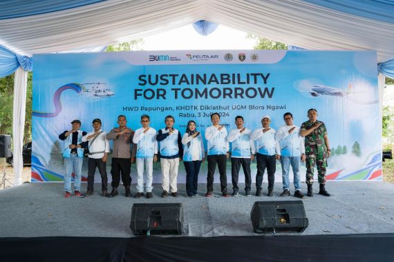 Pelita Air Bersama Pertamina Tanam 10 Ribu Pohon di Jawa Timur - JPNN.COM