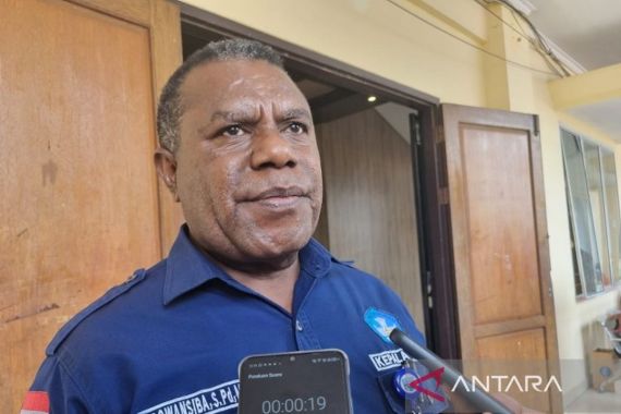 Martinus Dowansiba: Guru PPPK Harus Bertugas Sesuai Penempatan - JPNN.COM